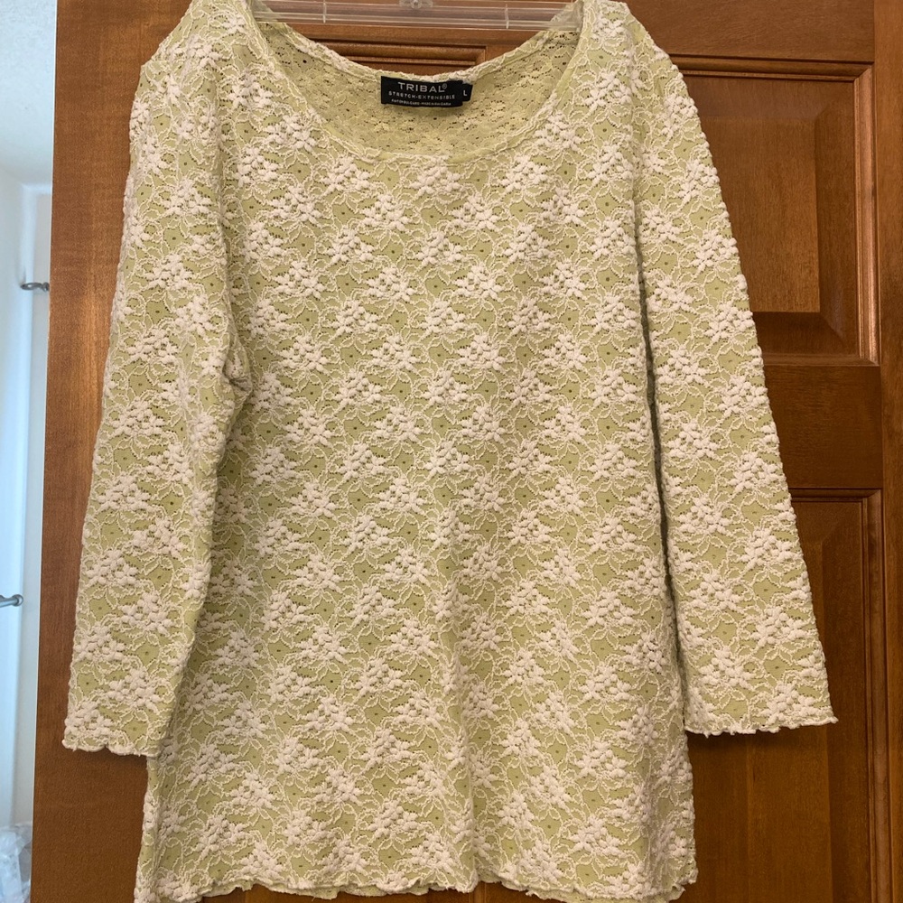Green/White 3/4 sleeve top-Women’s